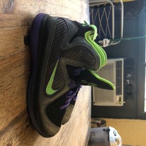Children’s Lebrons size 12C